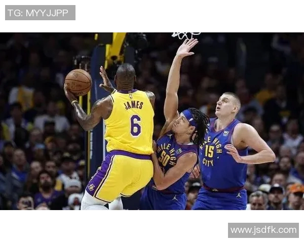 湖人对阵掘金精彩比赛录像回顾及精彩瞬间分析